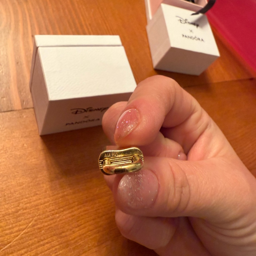 Pandora Gold Padlock Charm - Picture 3 of 7